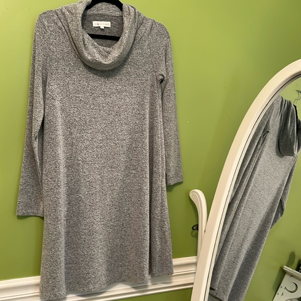 EUC Lou & Grey for LOFT Heather Sweater Dress